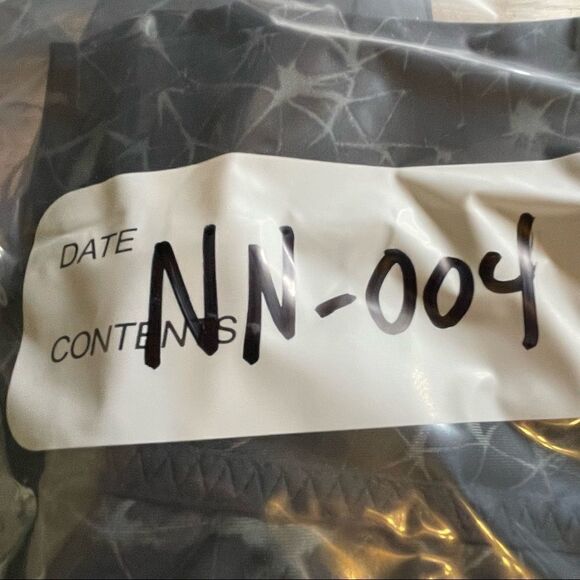 Lululemon Black and Gray Constellation Leggings in Size 4 - Picture 8 of 9